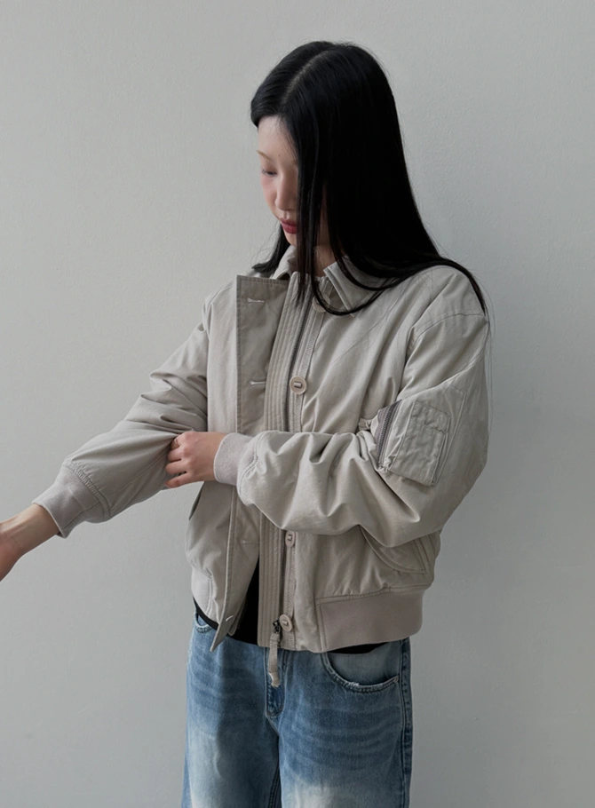 인사일런스 우먼