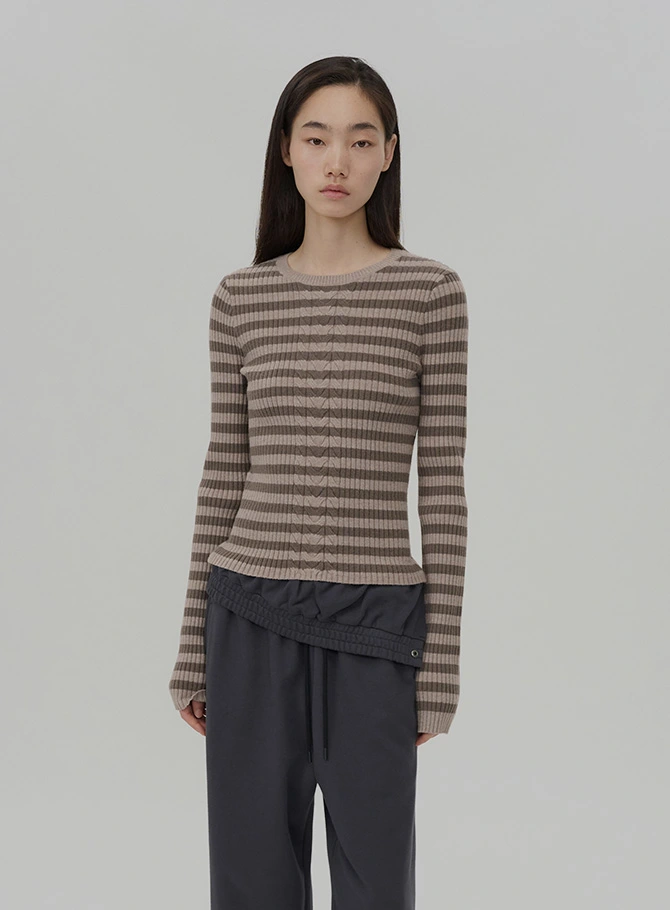 인사일런스 우먼