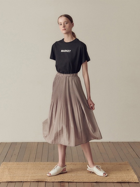 Fortuna pleats silky skirt_Beige - 하고 Fortuna pleats silky skirt_Beige