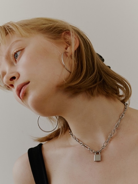 [Surgical] Lock Necklace 하고