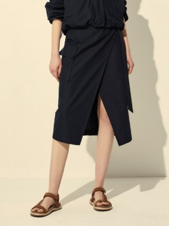 [단독] WRAP SKIRT [NAVY] 하고
