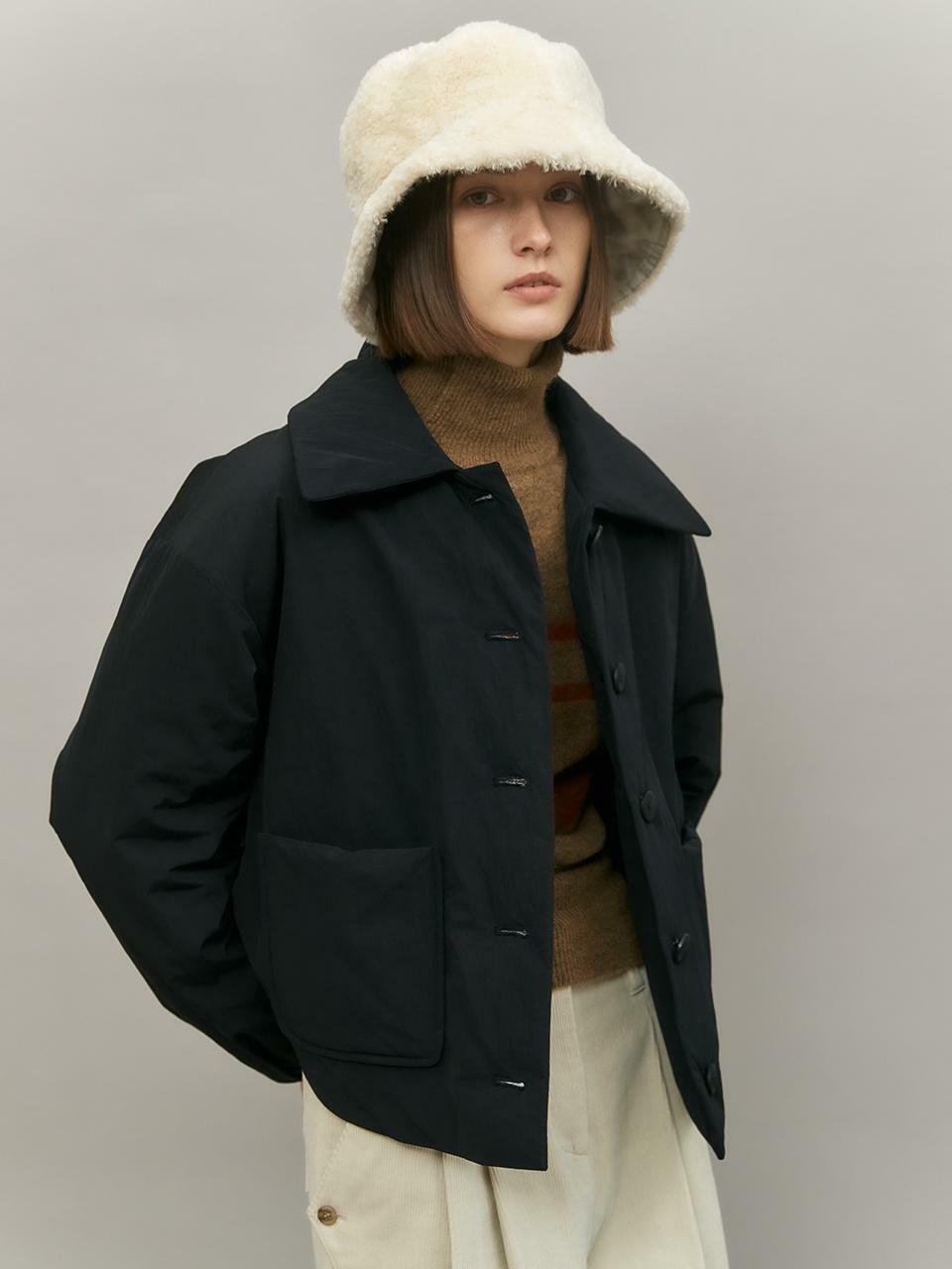 SIMPLE SHORT PADDING BLACK 하고