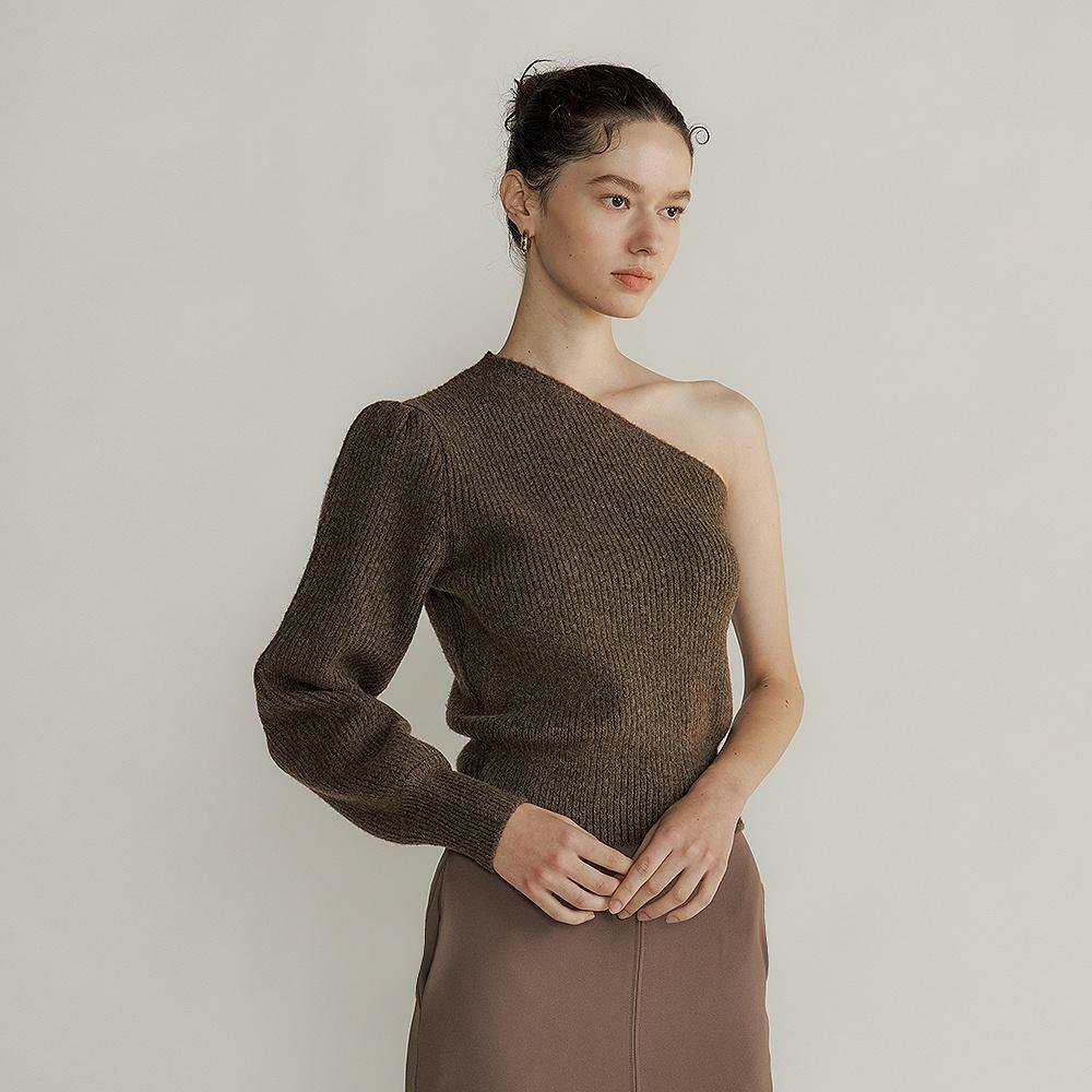 [4차입고]One off shoulder knit (brown) - HAGO(하고)