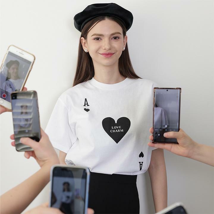 [러브참 하트 에이스 그래픽 티셔츠]Love Charm Ace of hearts Graphic Tshirt 하고