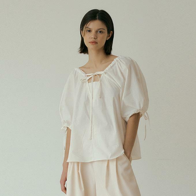 Volume straped cuffs blouse (ivory) - HAGO(하고)