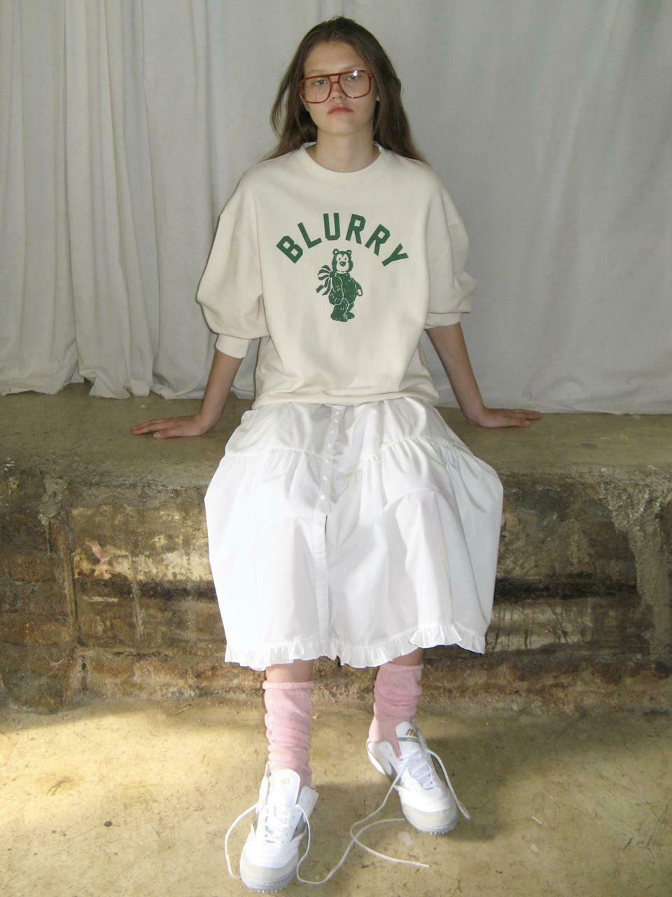 BLURRY BEAR SWEATSHIRT (IVORY) - HAGO(하고)