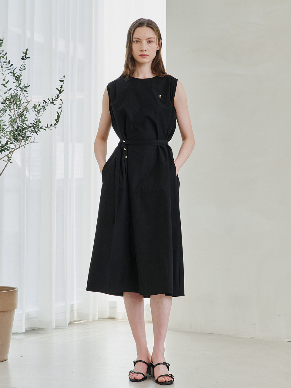 Round Neck Sleeveless With Belt Bandage Dress