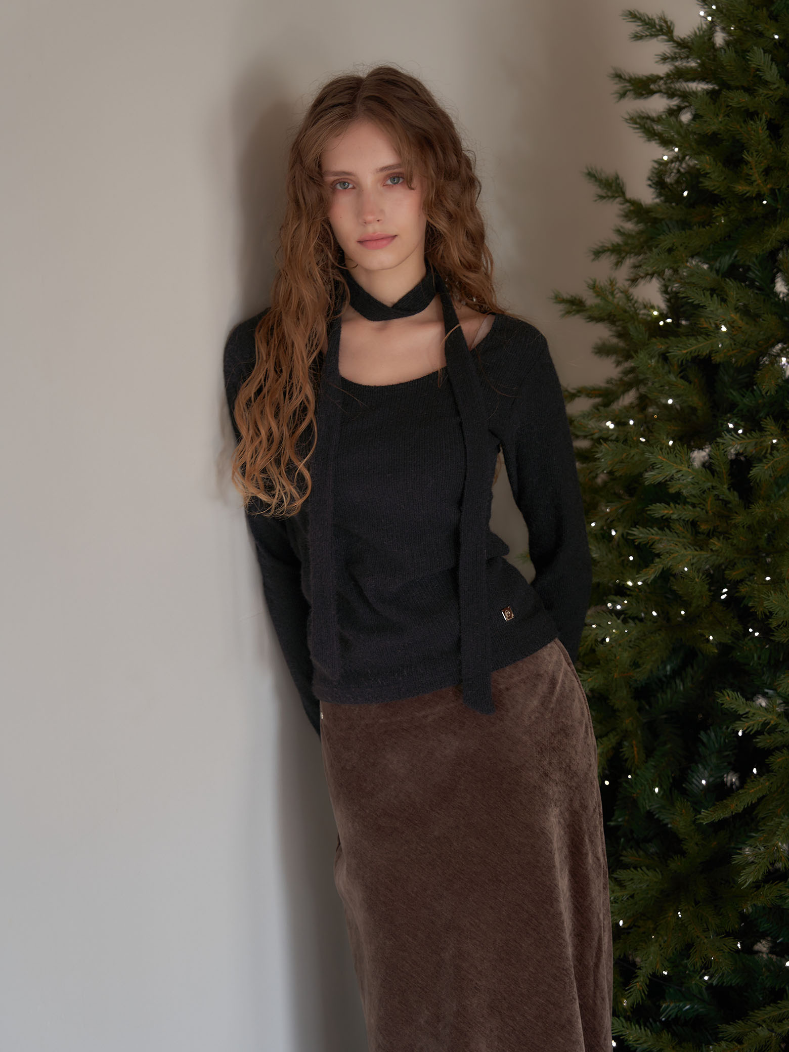 FLUFFY MUFFLER TOP [ BLACK ] - HAGO(하고)