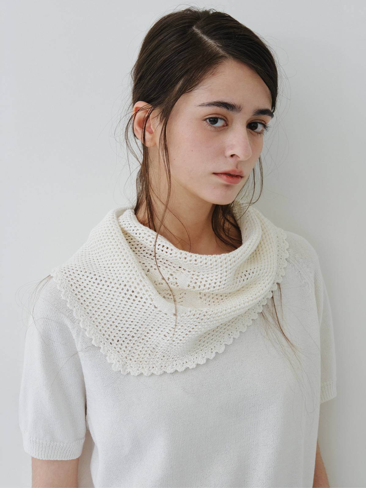 [30%쿠폰]CROCHET TRIANGLE SCARF_OFF WHITE - HAGO(하고)