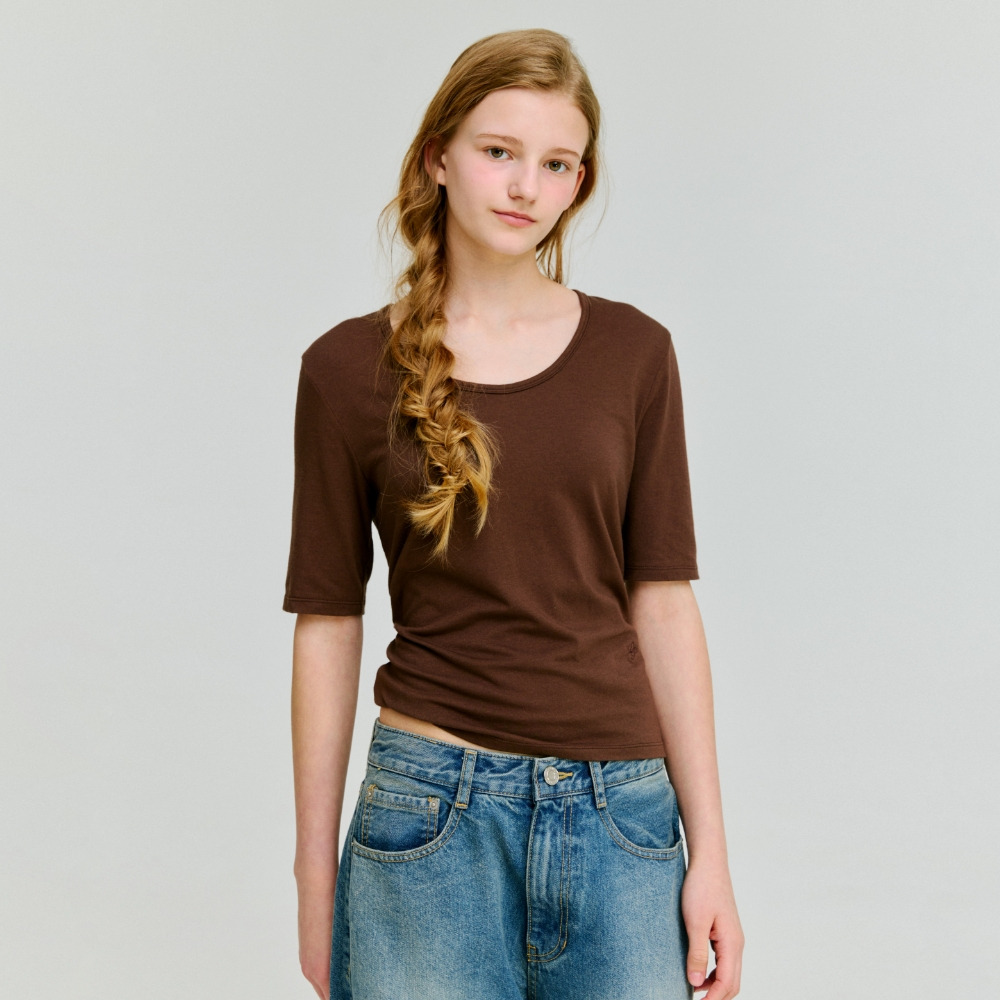 [25%쿠폰]deep u-neck t-shirt - brown - HAGO(하고)